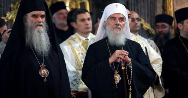 Sulmi terrorist në Kosovë/ Reagon për herë të parë Kisha Ortodokse serbe: Na vjen keq që duan ta lidhin me ne Sulmi terrorist në Kosovë/ Reagon për herë të parë Kisha Ortodokse serbe: Na vjen keq që duan ta lidhin me ne