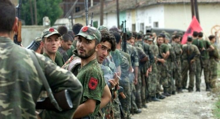 Deklarata e fortë e ish-gjeneralit: Ministri shqiptar nuk dha armë për UÇK-në Deklarata e fortë e ish-gjeneralit: Ministri shqiptar nuk dha armë për UÇK-në