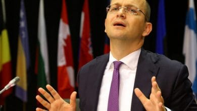 Bushati për ndryshimin i kufijve në Ballkan: Kush është babai i kësaj ideje? Bushati për ndryshimin i kufijve në Ballkan: Kush është babai i kësaj ideje?
