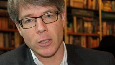 Oliver Jens Schmitt: Në Ballkan ekziston vetëm një shtet që shkakton ngatërresa, ja kush është Oliver Jens Schmitt: Në Ballkan ekziston vetëm një shtet që shkakton ngatërresa, ja kush është