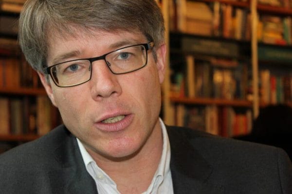 Oliver Jens Schmitt: Në Ballkan ekziston vetëm një shtet që shkakton ngatërresa, ja kush është Oliver Jens Schmitt: Në Ballkan ekziston vetëm një shtet që shkakton ngatërresa, ja kush është