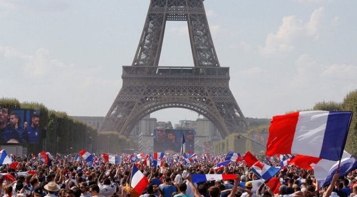 Historiani francez: Është koha që Franca ta tërheqë njohjen e Kosovës Historiani francez: Është koha që Franca ta tërheqë njohjen e Kosovës