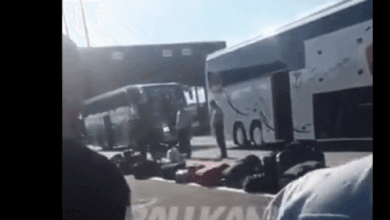 VIDEO/ Kështu po i keqtrajton Serbia shqiptarët që udhëtojnë përmes këtij shteti VIDEO/ Kështu po i keqtrajton Serbia shqiptarët që udhëtojnë përmes këtij shteti