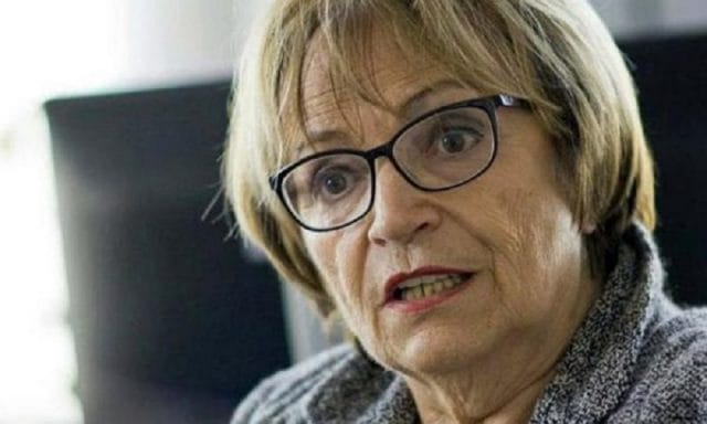 Doris Pack: Si dëshiron Serbia të hyjë në BE pas nacionalizmit që tregoi në ndeshjen Kosovë-Mali i Zi Doris Pack: Si dëshiron Serbia të hyjë në BE pas nacionalizmit që tregoi në ndeshjen Kosovë-Mali i Zi