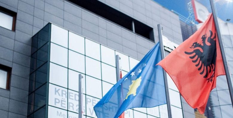 Kosova paralajmëron: Lufta tregtare me Shqipërinë nis më 1 korrik Kosova paralajmëron: Lufta tregtare me Shqipërinë nis më 1 korrik