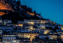 Berati i 1001 dritareve: Aty ku e bukura kryqëzohet me historinë