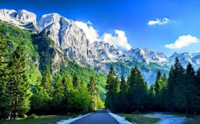 “Të ecim shtigjeve të Dardanisë” nis sezoni turistik vjeshtë-dimër në Kosovë