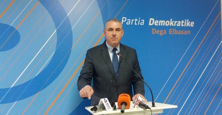 Kreu i PD: Le të ketë vëllavrasje dhe luftë civile, s’ka burg që na kthen pas (VIDEO)