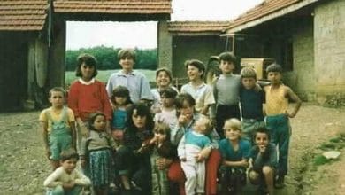 Fotografi e rrallë e fëmijëve të Jasharajve, të cilët u vranë nga serbët në luftën e fundit (FOTO) Fotografi e rrallë e fëmijëve të Jasharajve, të cilët u vranë nga serbët në luftën e fundit (FOTO)