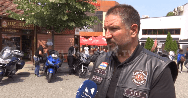 Veteranët kroatë vijnë të falënderojn shqiptarët: Kroatët dhe shqiptarët janë vëllezër (VIDEO) Veteranët kroatë vijnë të falënderojn shqiptarët: Kroatët dhe shqiptarët janë vëllezër (VIDEO)