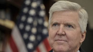 Ambasadori amerikan në Beograd paralajmëron Kosovën e Serbinë Ambasadori amerikan në Beograd paralajmëron Kosovën e Serbinë
