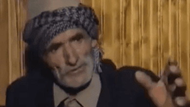 Rrëfimi i dhimbshëm i plakut shqiptar, çfarë e detyruan serbët (VIDEO) Rrëfimi i dhimbshëm i plakut shqiptar, çfarë e detyruan serbët (VIDEO)