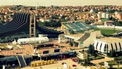 Kosova nuk heq taksën ndaj Serbisë, por hap dyert për tregti të lirë me Turqinë Kosova nuk heq taksën ndaj Serbisë, por hap dyert për tregti të lirë me Turqinë