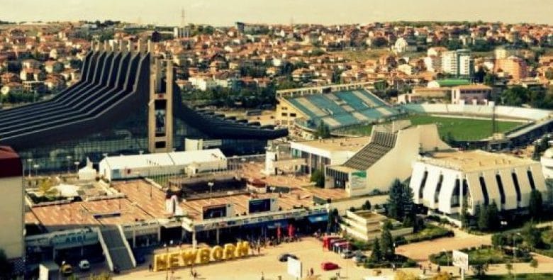 Kosova nuk heq taksën ndaj Serbisë, por hap dyert për tregti të lirë me Turqinë Kosova nuk heq taksën ndaj Serbisë, por hap dyert për tregti të lirë me Turqinë