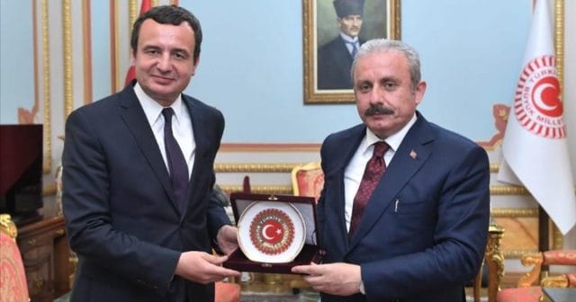 Profesori i njohur amerikan pyet Albin Kurtin: Si mund të ndihmojë Erdogani Kosovën, kur ai është mik i Rusisë dhe jo i Evropës? Profesori i njohur amerikan pyet Albin Kurtin: Si mund të ndihmojë Erdogani Kosovën, kur ai është mik i Rusisë dhe jo i Evropës?