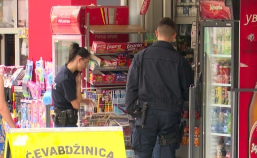 Serbëve u bëhet thirrje të mos blejnë nga shqiptarët në veri Serbëve u bëhet thirrje të mos blejnë nga shqiptarët në veri
