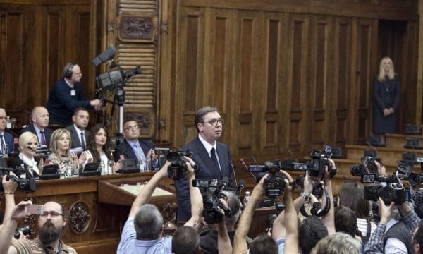 Vuçiç akuza Tiranën per vrasjen e Ivanovic, përmend 2 emra Vuçiç akuza Tiranën per vrasjen e Ivanovic, përmend 2 emra