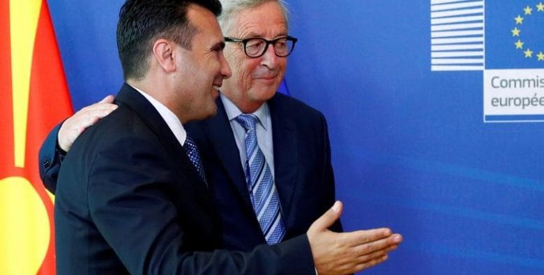 Maqedonia e Veriut “kopjon” opozitën shqiptare: Nuk i meritojmë negociatat Maqedonia e Veriut “kopjon” opozitën shqiptare: Nuk i meritojmë negociatat