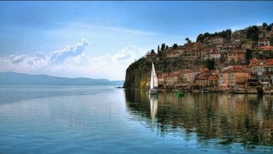 Liqeni i Ohrit ‘i tëri’ në UNESCO, një vlerë e shtuar për Pogradecin dhe Shqipërinë Liqeni i Ohrit ‘i tëri’ në UNESCO, një vlerë e shtuar për Pogradecin dhe Shqipërinë