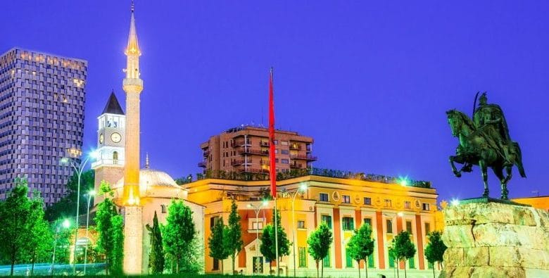 BA dhe Culture trip: Tirana ofron më të mirën e të dy botëve BA dhe Culture trip: Tirana ofron më të mirën e të dy botëve