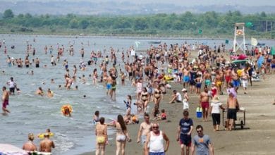 Turistët nga Kosova besnikë të bregdetit shqiptar, mbi 213 mijë vetëm në një muaj Turistët nga Kosova besnikë të bregdetit shqiptar, mbi 213 mijë vetëm në një muaj