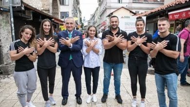 Presidenti Meta takohet me kampionen e botës: Me krenarinë e sportit shqiptar Presidenti Meta takohet me kampionen e botës: Me krenarinë e sportit shqiptar