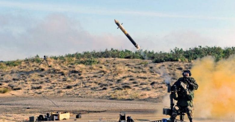 Macron pajis Serbinë me raketa, Kosova: Do armatosemi edhe ne! Macron pajis Serbinë me raketa, Kosova: Do armatosemi edhe ne!