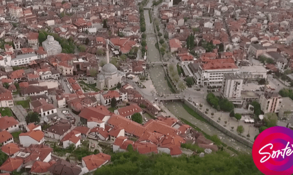 “Kom fluturu n’Prizren, n’ma t’bukrin ven” “Kom fluturu n’Prizren, n’ma t’bukrin ven”