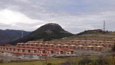 Serbët vazhdojnë ndërtimin e shtëpive në veri të Mitrovicës, shqiptarët të shqetësuar Serbët vazhdojnë ndërtimin e shtëpive në veri të Mitrovicës, shqiptarët të shqetësuar