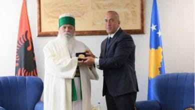Haradinaj nderon me medaljen e “Skenderbeut” Kryegjyshin e Kryegjyshatës Botërore Bektashiane Haradinaj nderon me medaljen e “Skenderbeut” Kryegjyshin e Kryegjyshatës Botërore Bektashiane