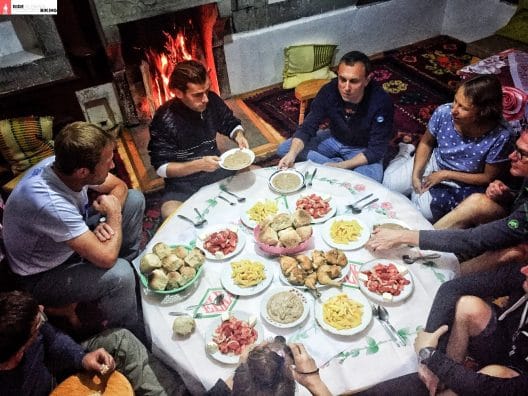 Zvicerani që ua zbulon çiklistëve mrekullinë shqiptare Zvicerani që ua zbulon çiklistëve mrekullinë shqiptare
