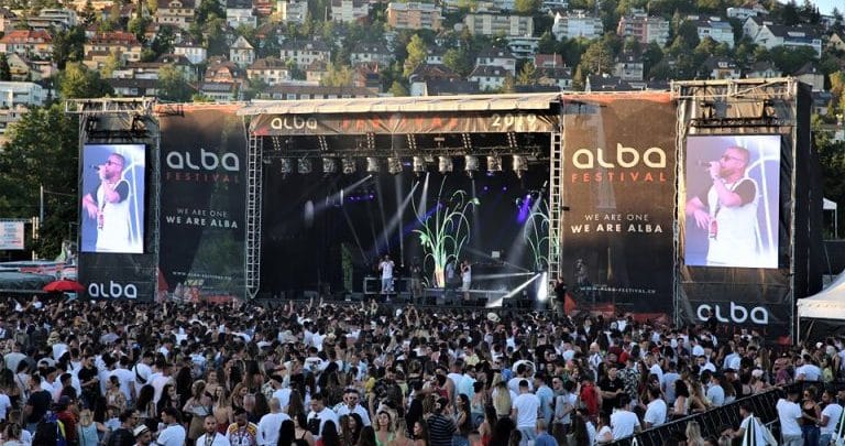 Alba Festival “mobilizon” mijëra të rinj shqiptarë nga e gjithë bota Alba Festival “mobilizon” mijëra të rinj shqiptarë nga e gjithë bota