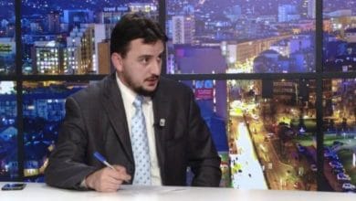 Hoxhë Gashi: Burka të ndalohet te shqiptarët, është adet arab Hoxhë Gashi: Burka të ndalohet te shqiptarët, është adet arab