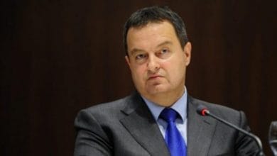 Kryeparlamentari serb kërcënon Athinën, nëse njeh Kosovën!!