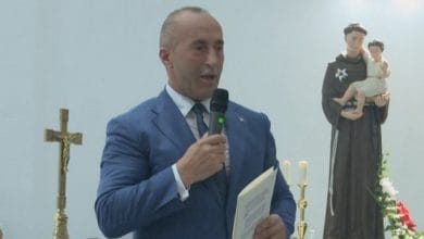 Haradinaj në shugurimin e Kishës në Gllogjan: Shqiptarët mburren me Skënderbeun dhe Nënën Terezë