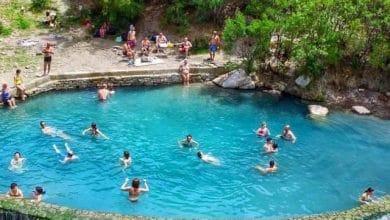 17 mijë turistë ‘pushtojnë’ Përmetin! 17 mijë turistë ‘pushtojnë’ Përmetin!