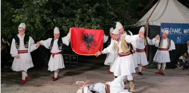“Osman Taka”, mahnit italianët vallja çame (VIDEO)