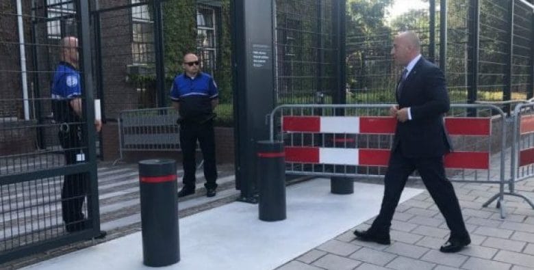Hagë, Haradinaj merret në pyetje: Zgjodha të mbrohem në heshtje Hagë, Haradinaj merret në pyetje: Zgjodha të mbrohem në heshtje
