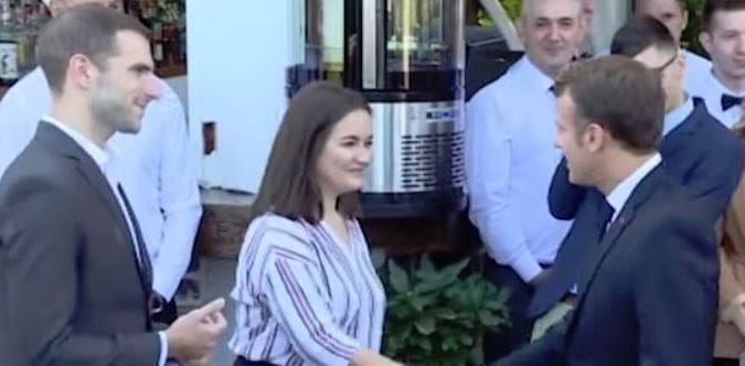 Shqiptarët që takuan Macron: Ja çfarë i thamë presidentit francez Shqiptarët që takuan Macron: Ja çfarë i thamë presidentit francez