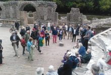 Fluks turistësh të huaj në parqet arkeologjike, 130 mijë vizitorë në 6 muaj Fluks turistësh të huaj në parqet arkeologjike, 130 mijë vizitorë në 6 muaj