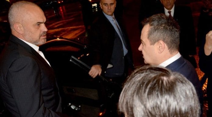 Daçiç sulmon Ramën: Unifikimi i diplomacisë Tiranë-Prishtinë, në funksion të “Shqipërisë së Madhe” Daçiç sulmon Ramën: Unifikimi i diplomacisë Tiranë-Prishtinë, në funksion të “Shqipërisë së Madhe”