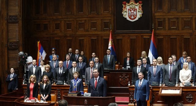 Kosova bëhet ‘mollë sherri’ në Qeverinë e Serbisë, krizë në koalicionin qeverisës Kosova bëhet ‘mollë sherri’ në Qeverinë e Serbisë, krizë në koalicionin qeverisës