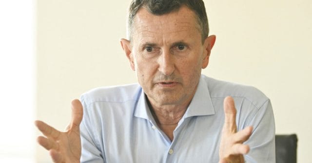 Ministri i Mbrojtjes së Austrisë: Stabiliteti i Kosovës është i rëndësishëm për sigurinë e gjithë Ballkanit Ministri i Mbrojtjes së Austrisë: Stabiliteti i Kosovës është i rëndësishëm për sigurinë e gjithë Ballkanit