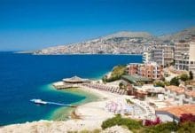 Turistët serbë në Shqipëri jo vetëm për të pushuar, por edhe për të blerë prona