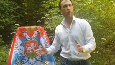 Serbi i Malit të Zi, shkel në tokën shqiptare! Kërcënon Edi Ramën dhe Ramush Haradinajn (VIDEO) Serbi i Malit të Zi, shkel në tokën shqiptare! Kërcënon Edi Ramën dhe Ramush Haradinajn (VIDEO)