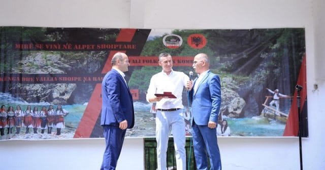 Veseli në Vuthaj: Do t’i çajmë ato male me një tunel, Plava e Gucia do të lidhen me Kosovën Veseli në Vuthaj: Do t’i çajmë ato male me një tunel, Plava e Gucia do të lidhen me Kosovën