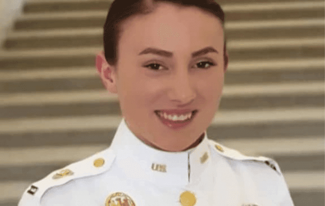 Shqiptarja gradohet Rreshter-Majore në Komandën e Regjimentit elitar amerikan Shqiptarja gradohet Rreshter-Majore në Komandën e Regjimentit elitar amerikan