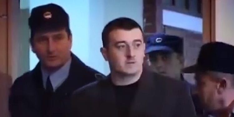 Vrau 14 shqiptarë, krimineli serb lirohet nga burgu Vrau 14 shqiptarë, krimineli serb lirohet nga burgu