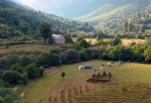 Në luginën magjepsëse të Curajt, turistët e huaj e konsiderojnë si sekreti i fundit i alpeve shqiptare