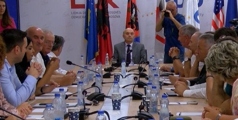 LDK kërkon kryeministrin, kushti për koalicionet parazgjedhore LDK kërkon kryeministrin, kushti për koalicionet parazgjedhore